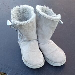 UGG Light Gray Ankle Boots with Bow